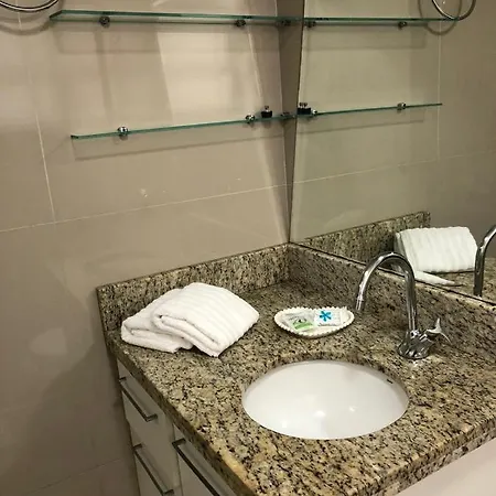 Pe Na Areia - Suite A Beira-Mar Com Garagem Balneario Camboriu Exterior photo